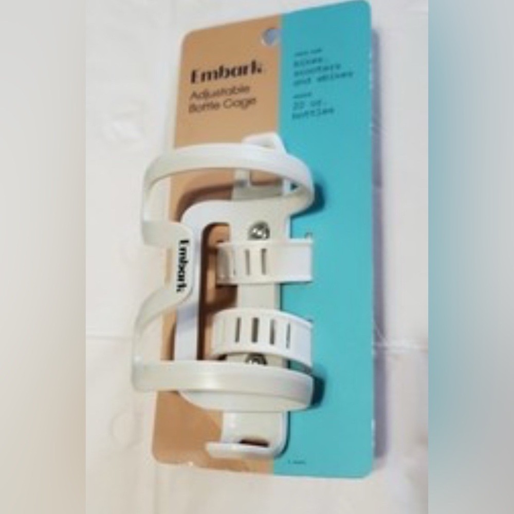 Unused Embark Adjustable Bottle Cage: Side entry